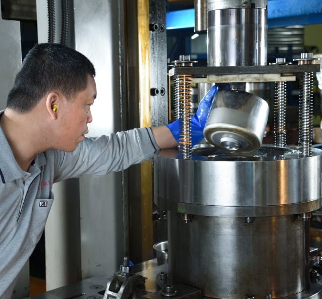 (圖)高強度材料沖壓